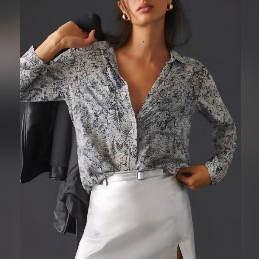 Cloth & Stone Elegant Snake Print Blouse